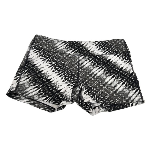 Athleta Pants - Athleta Stealth Printed Athletic Running Shorts Women’s Medium